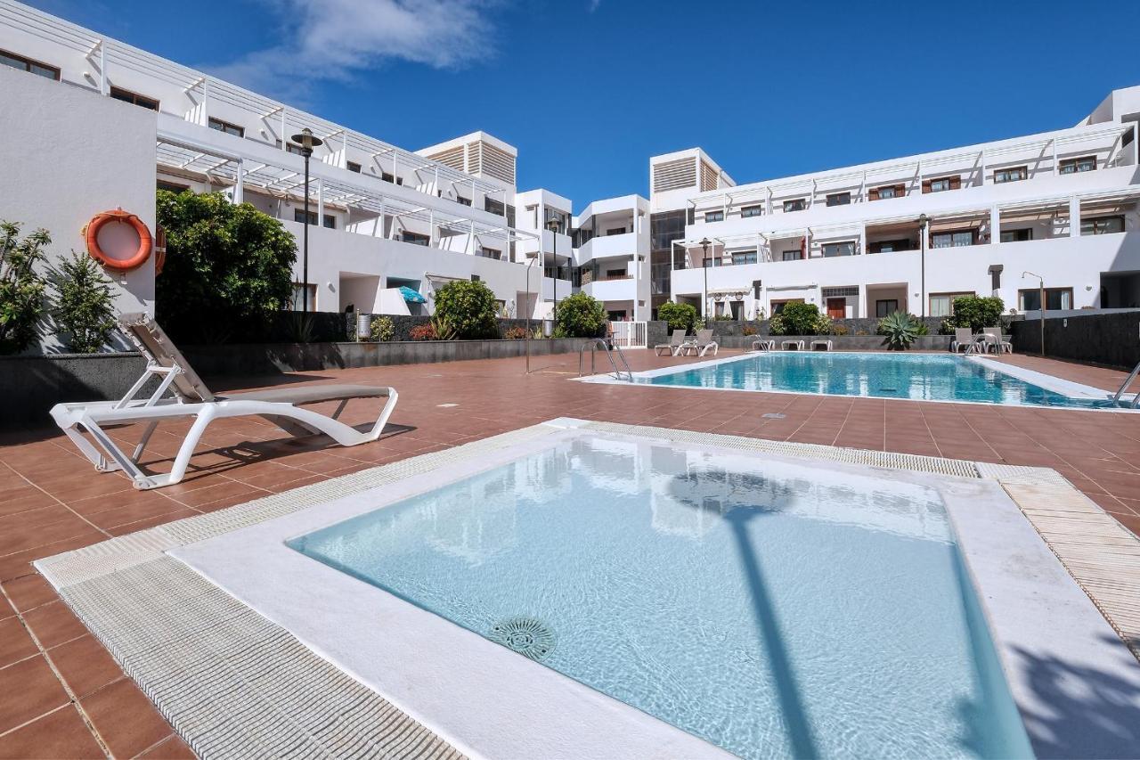 Casa Elin-Shared Pool, Fast Wifi Villa Costa Teguise Exteriör bild