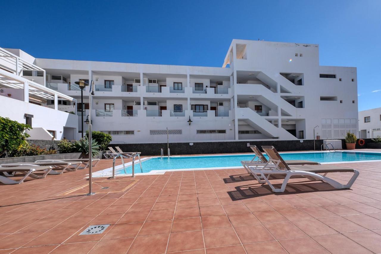 Casa Elin-Shared Pool, Fast Wifi Villa Costa Teguise Exteriör bild